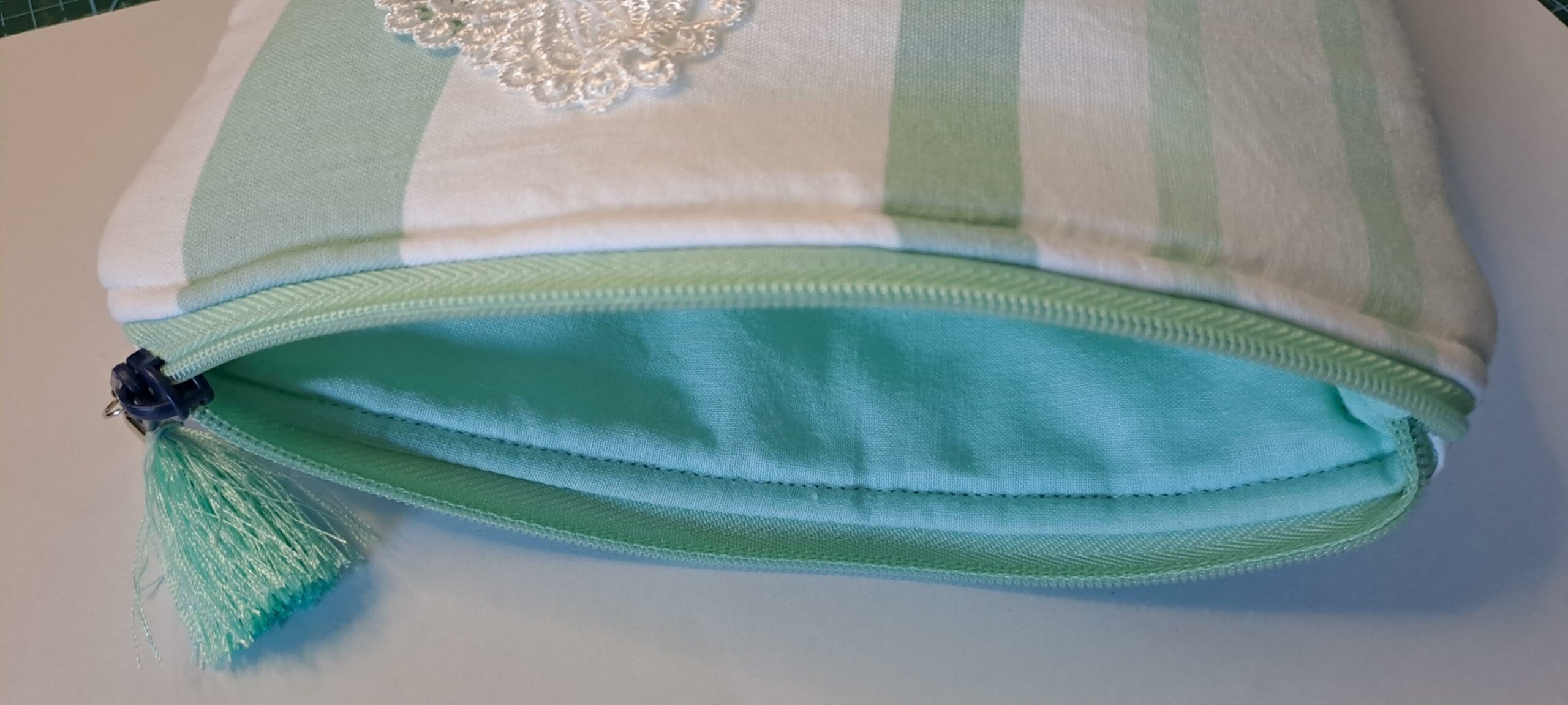 Necessaire Riscas Verdes - Image 2